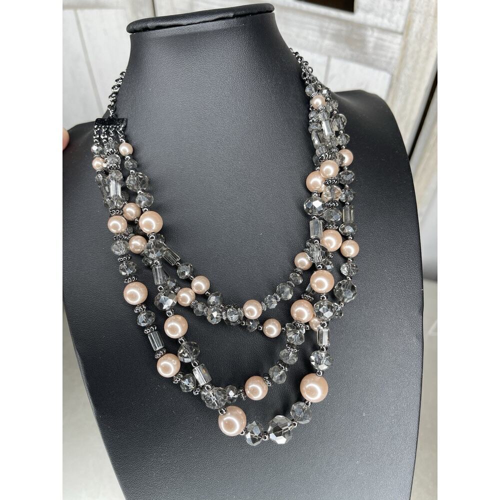 Liz Claiborne Pink Pearl Necklace Layered Style Gray Beaded Multi Stand